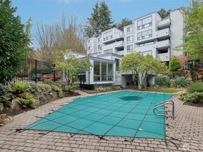 3700 26th Place W 203, Seattle WA 98199