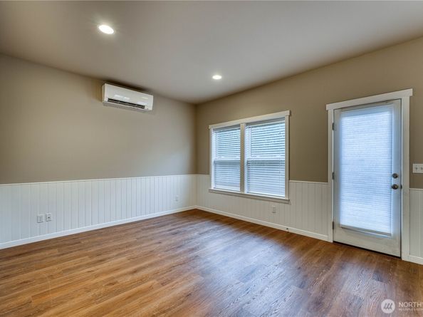 26787 Red Maple Lane NE, Kingston WA 98346