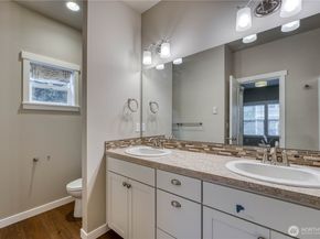 26787 Red Maple Lane NE, Kingston WA 98346