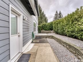 26787 Red Maple Lane NE, Kingston WA 98346