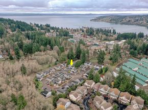 26787 Red Maple Lane NE, Kingston WA 98346