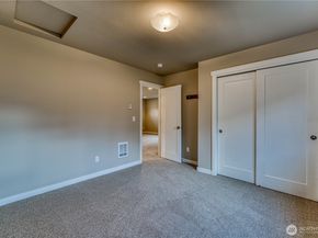 26787 Red Maple Lane NE, Kingston WA 98346