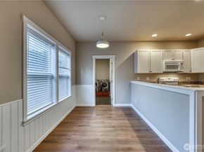 26787 Red Maple Lane NE, Kingston WA 98346