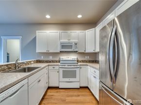 26787 Red Maple Lane NE, Kingston WA 98346