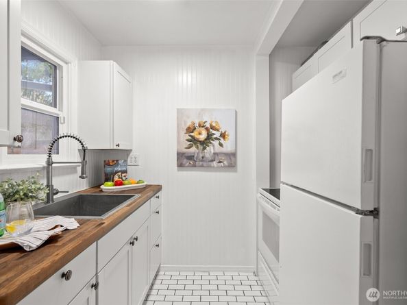 3410 NW Morgan Lane, Bremerton WA 98312