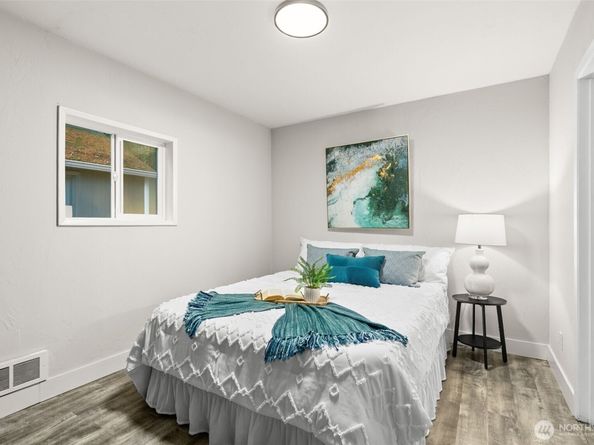 3410 NW Morgan Lane, Bremerton WA 98312