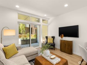 8333 D 12th Avenue NW, Seattle WA 98117