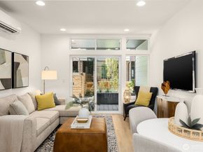 8333 D 12th Avenue NW, Seattle WA 98117