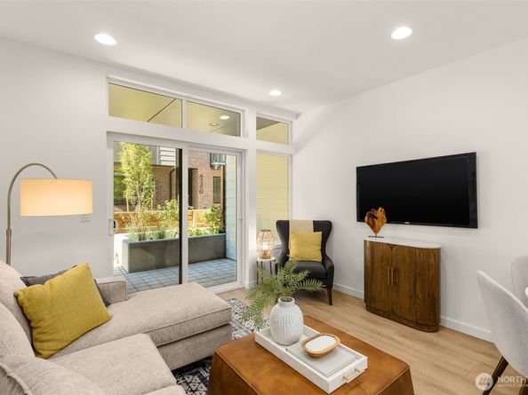 8333 E 12th Avenue NW, Seattle WA 98117