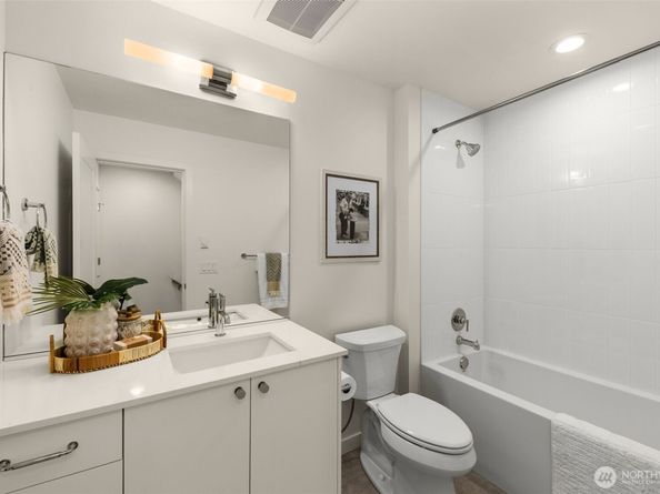 8333 E 12th Avenue NW, Seattle WA 98117