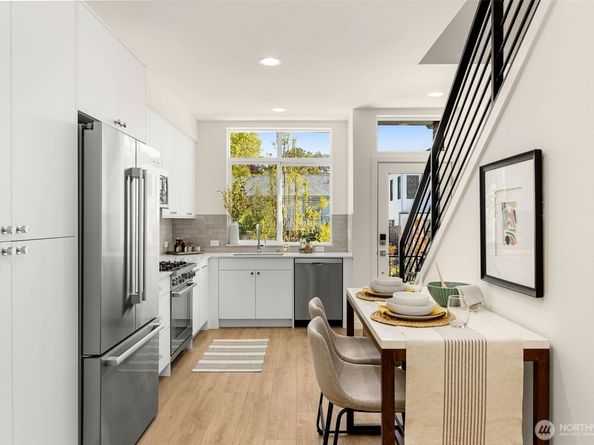 8333 E 12th Avenue NW, Seattle WA 98117