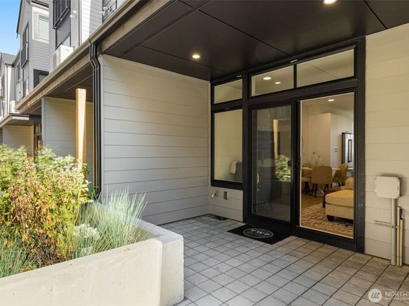 8333 E 12th Avenue NW, Seattle WA 98117