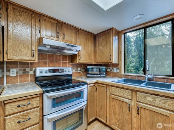 8788 Deeridge Place SE, Port Orchard WA 98367