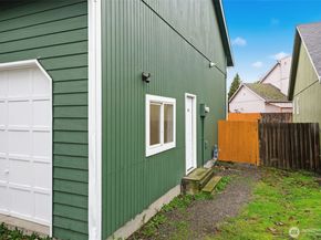 20319 120th Avenue SE, Kent WA 98031
