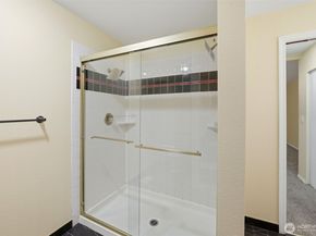 20319 120th Avenue SE, Kent WA 98031