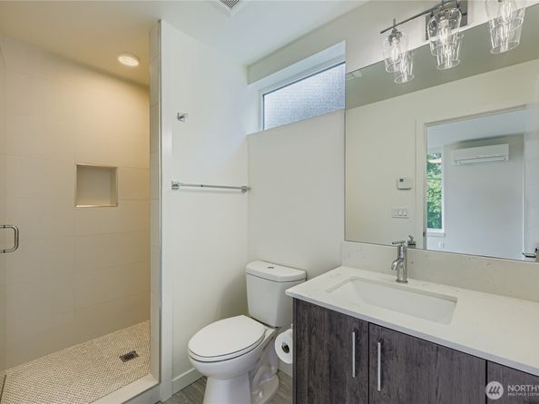 5111 NE Ravenna Ave A, Seattle WA 98105