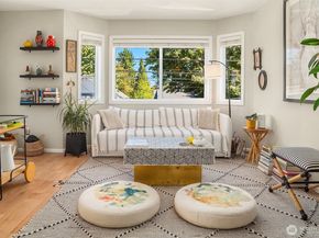 2116 California Avenue SW 201, Seattle WA 98116