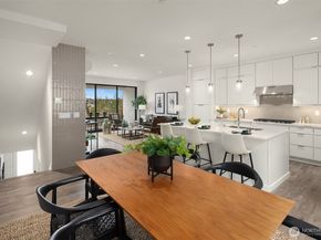 10819 (HS 102) 120TH Lane NE D, Kirkland WA 98033