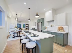 7008 Linden Avenue N, Seattle WA 98103