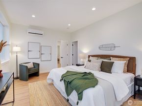 7008 Linden Avenue N, Seattle WA 98103