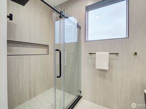 7008 Linden Avenue N, Seattle WA 98103