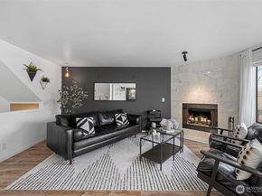 610 E Lake Stevens Road 102, Lake Stevens WA 98258