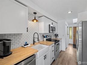 610 E Lake Stevens Road 102, Lake Stevens WA 98258