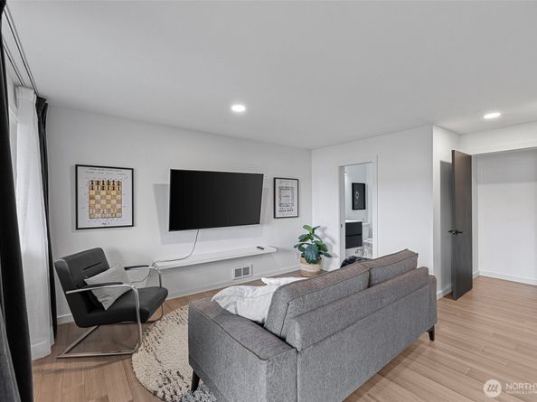 610 E Lake Stevens Road 102, Lake Stevens WA 98258