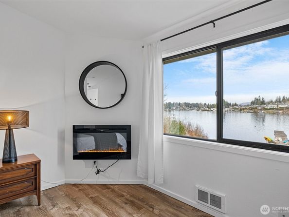 610 E Lake Stevens Road 102, Lake Stevens WA 98258
