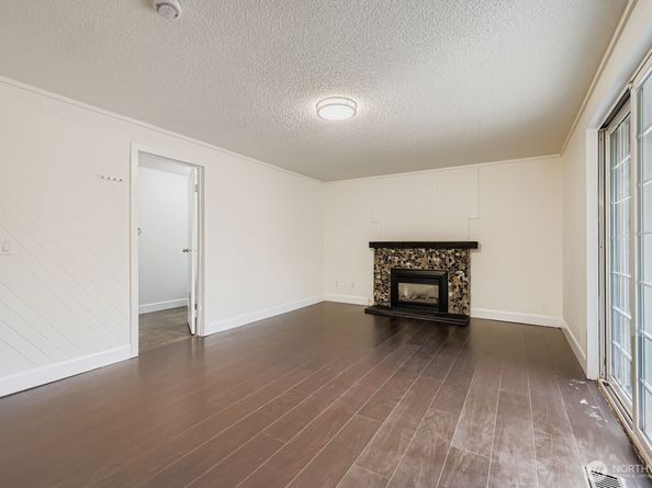 14631 127th Avenue NE, Woodinville WA 98072