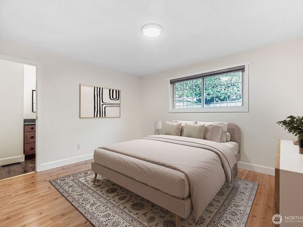 14631 127th Avenue NE, Woodinville WA 98072