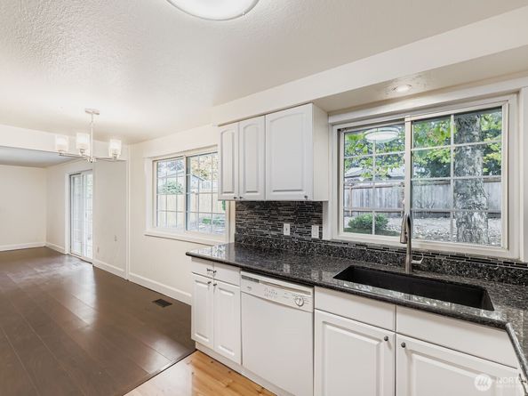 14631 127th Avenue NE, Woodinville WA 98072