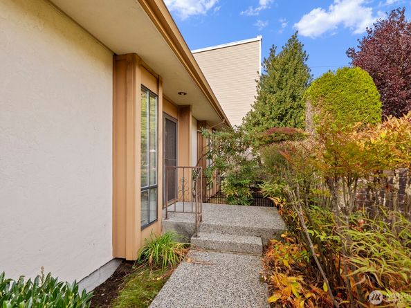 2510 Rucker Avenue 1, Everett WA 98201