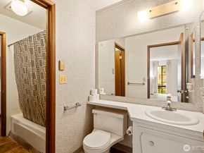 2510 Rucker Avenue 1, Everett WA 98201