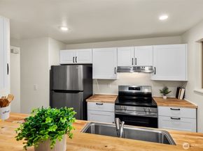 8140 145th Court NE, Redmond WA 98052