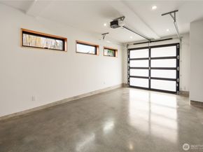 328 NE 55th Street, Seattle WA 98105