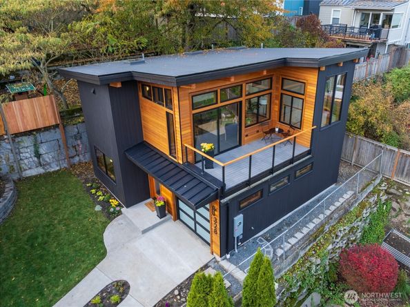 328 NE 55th Street, Seattle WA 98105