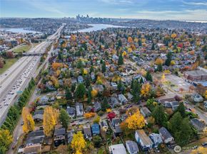 328 NE 55th Street, Seattle WA 98105