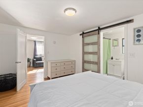 10019 Interlake Avenue N, Seattle WA 98133