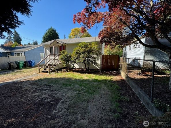 10019 Interlake Avenue N, Seattle WA 98133