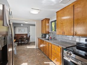 10019 Interlake Avenue N, Seattle WA 98133