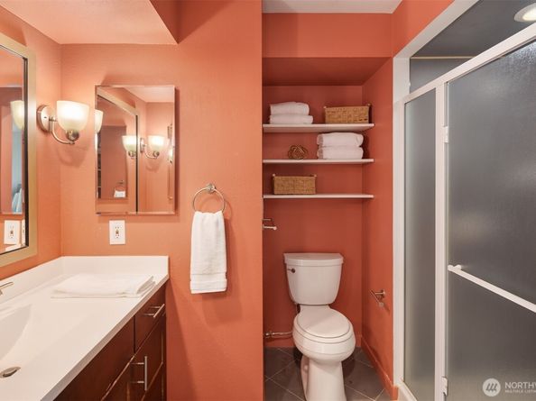 1234 Taylor Avenue N 401, Seattle WA 98109