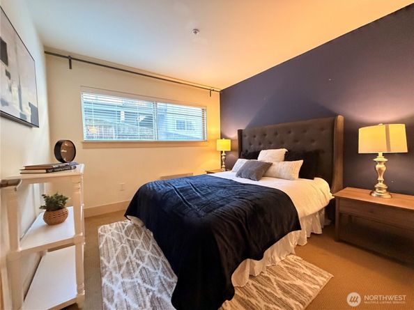 511 100th Avenue NE 107, Bellevue WA 98004