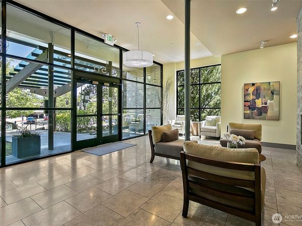 511 100th Avenue NE 107, Bellevue WA 98004