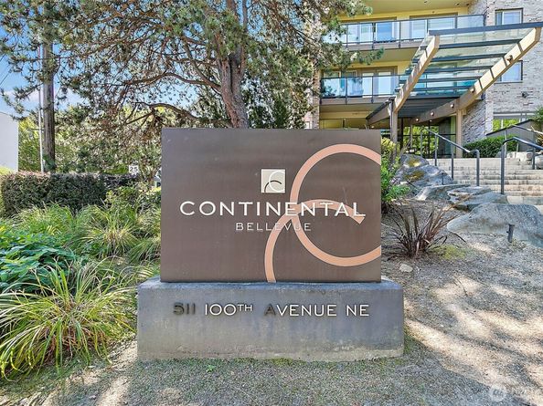 511 100th Avenue NE 107, Bellevue WA 98004