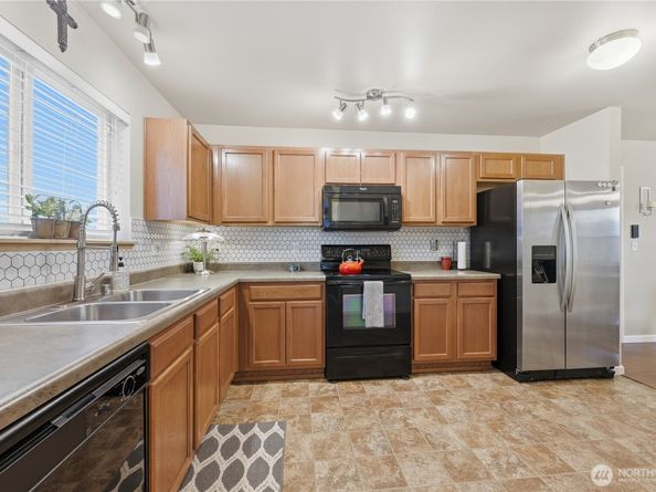 2208 116th Drive SE, Lake Stevens WA 98258