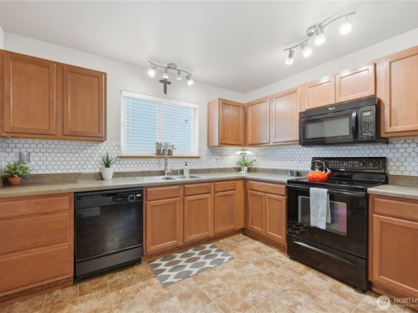 2208 116th Drive SE, Lake Stevens WA 98258