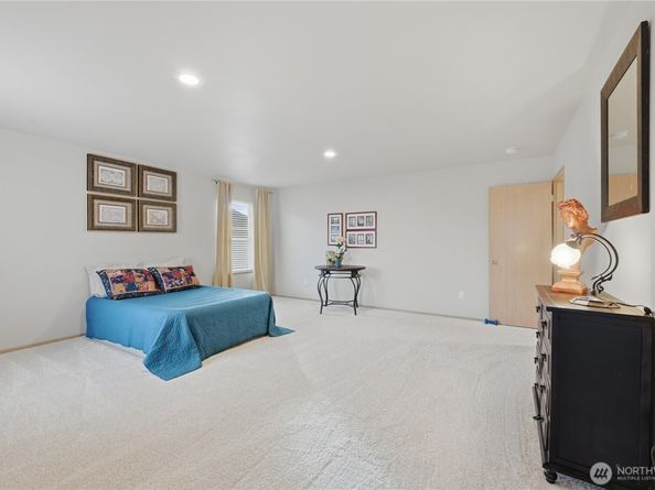 2208 116th Drive SE, Lake Stevens WA 98258