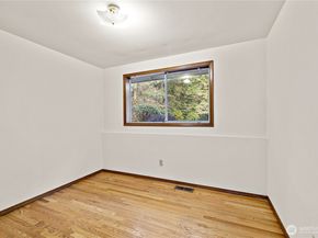 18721 NE 133rd Street, Woodinville WA 98072