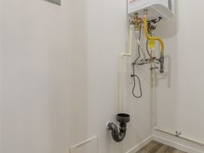 9221 Linden Avenue N A, Seattle WA 98103